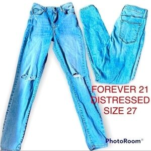 Forever 21 Light Wash Distressed Skinny Jeans Size 27